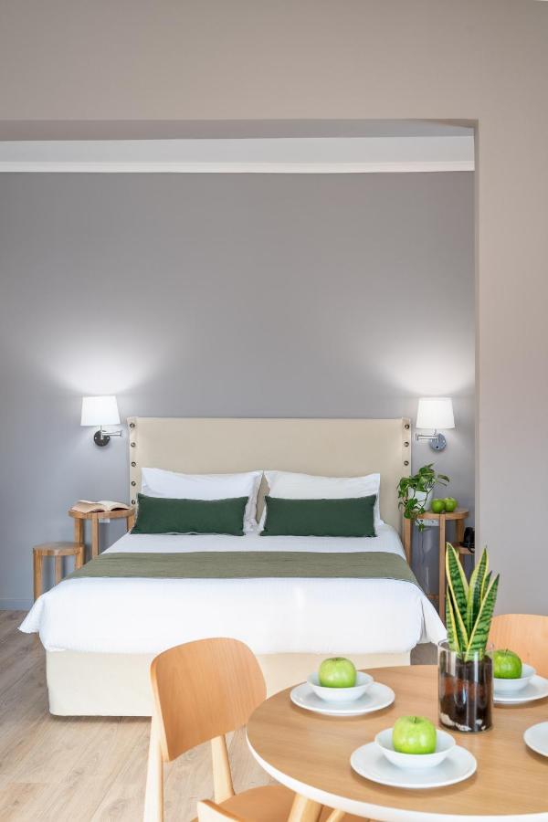 Chroma Fashion Rooms & Apartments Athen Eksteriør bilde
